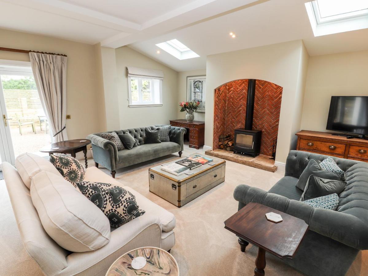 Legh Oaks Farm Villa Knutsford Bagian luar foto