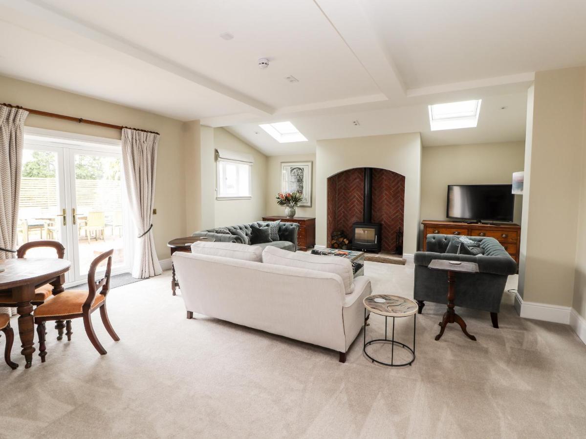 Legh Oaks Farm Villa Knutsford Bagian luar foto