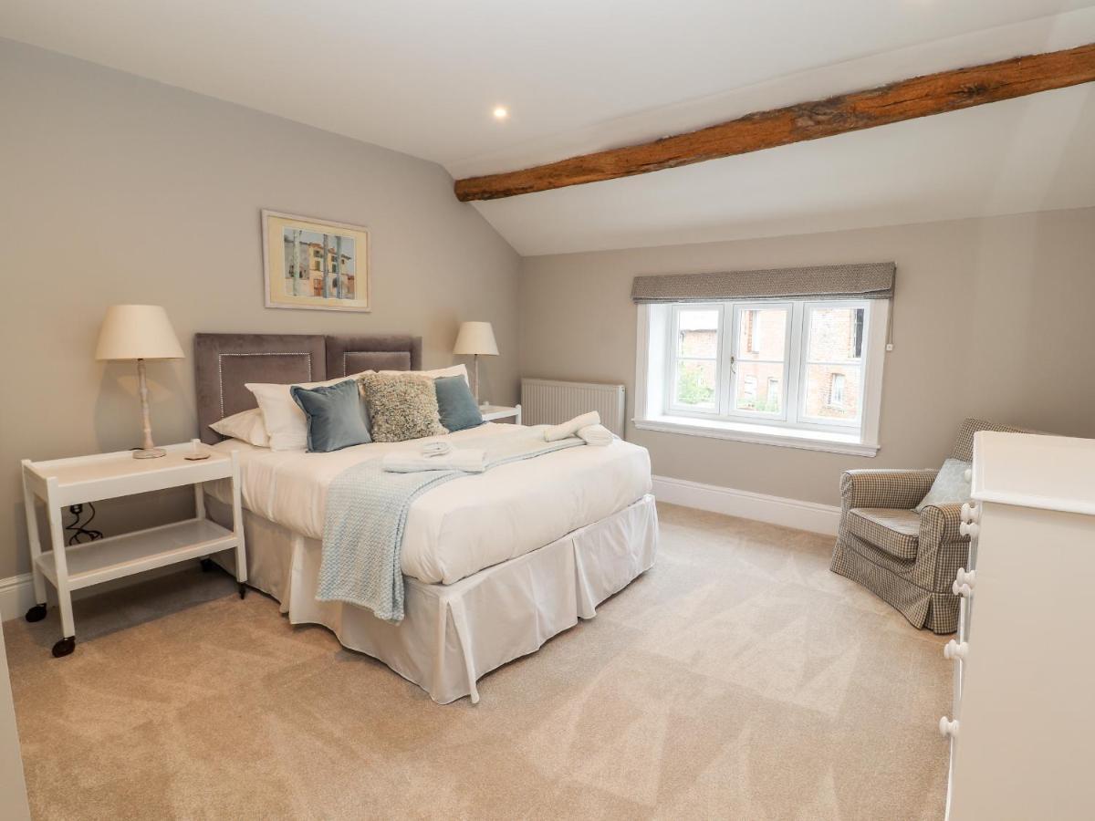 Legh Oaks Farm Villa Knutsford Bagian luar foto