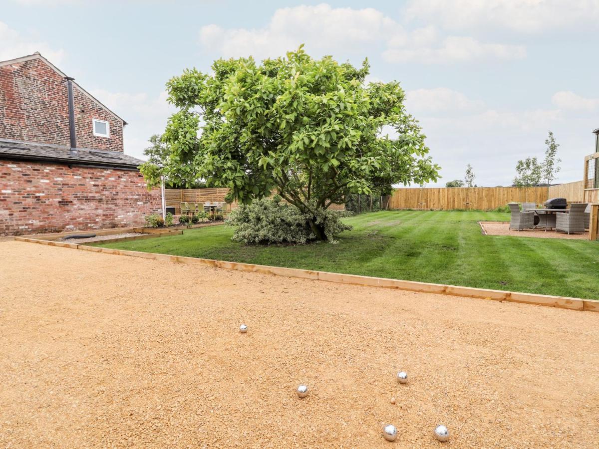 Legh Oaks Farm Villa Knutsford Bagian luar foto