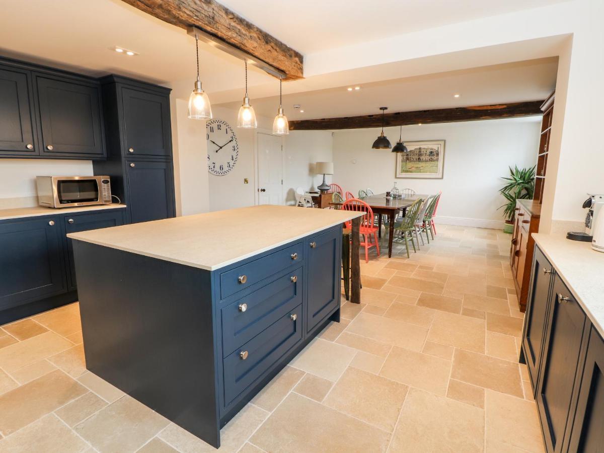 Legh Oaks Farm Villa Knutsford Bagian luar foto