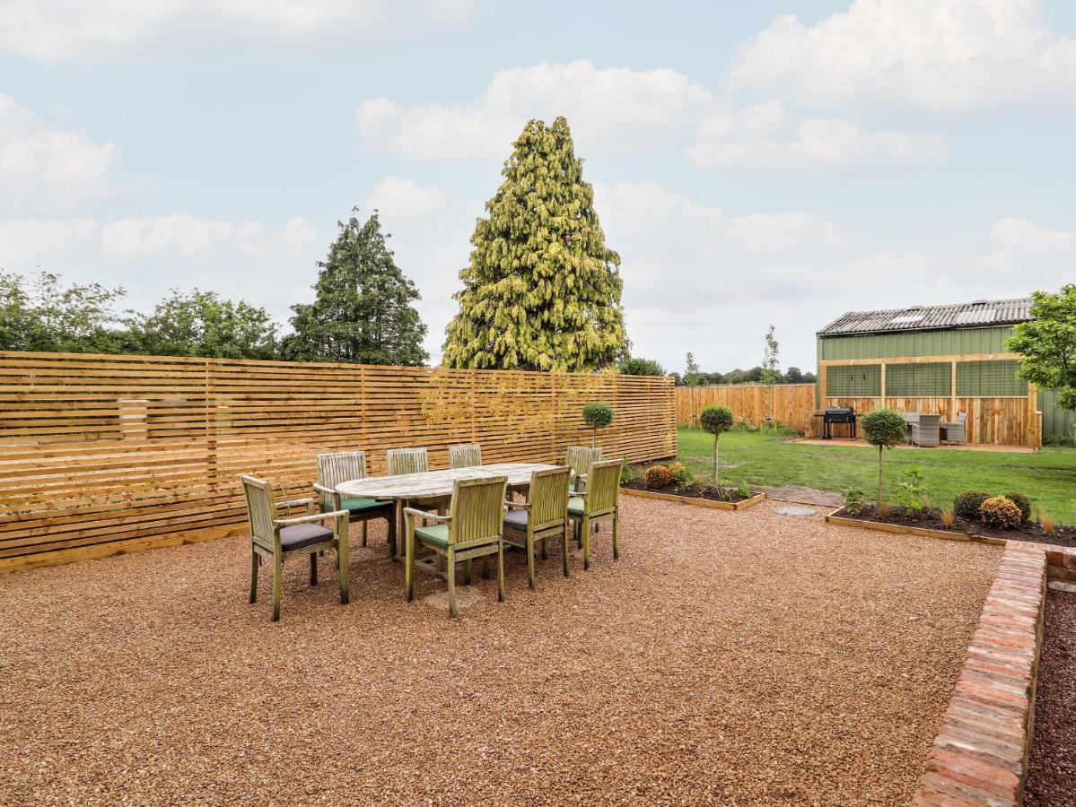 Legh Oaks Farm Villa Knutsford Bagian luar foto